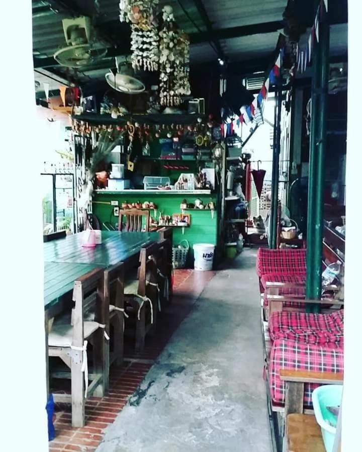 San Sook Place pensión Phra Nakhon Si Ayutthaya Exterior foto